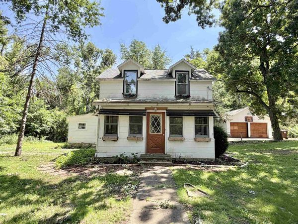 325 School Street, ROCKTON, IL 61072