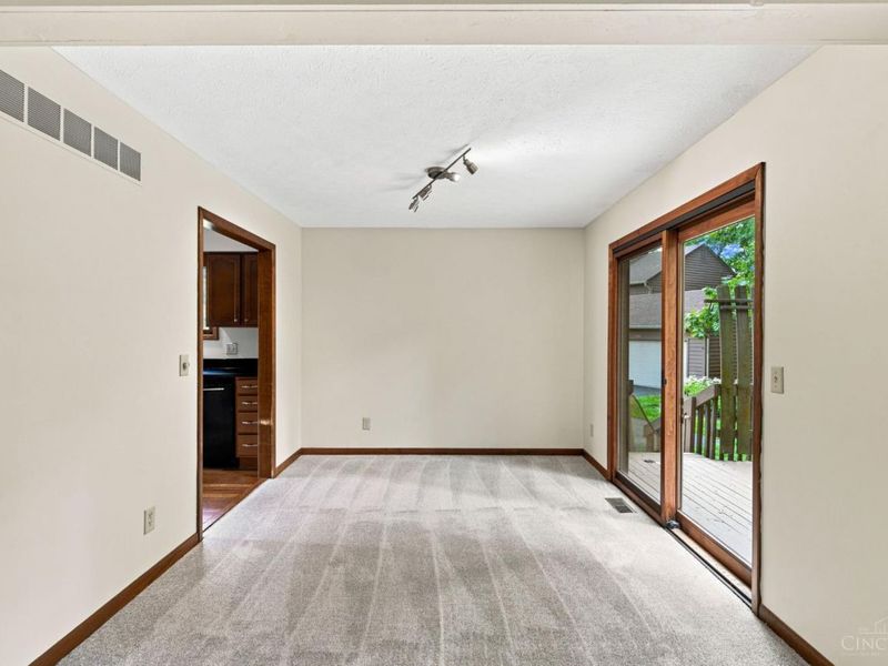 5317 Hickory Trail Lane, Blue Ash, OH 45242 Photo 10
