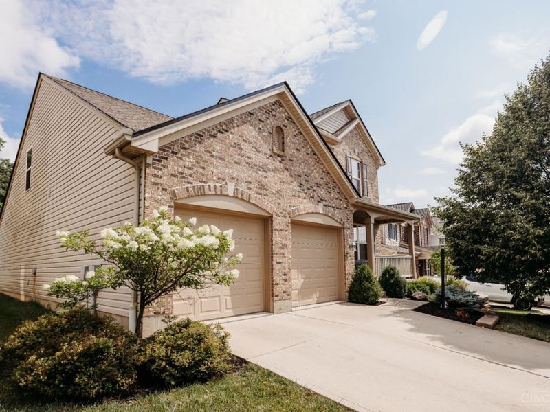 8828 Bluejay View Drive, Whitewater Twp, OH 45002 Photo 2