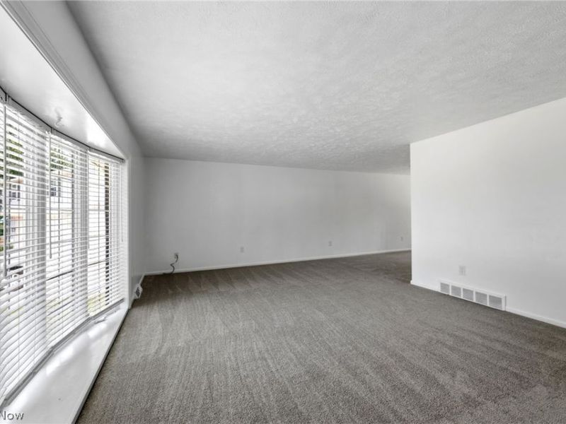 7840 Hoover Court, Mentor, OH 44060 Photo 4