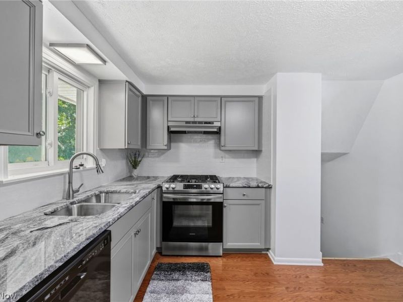 7840 Hoover Court, Mentor, OH 44060 Photo 8