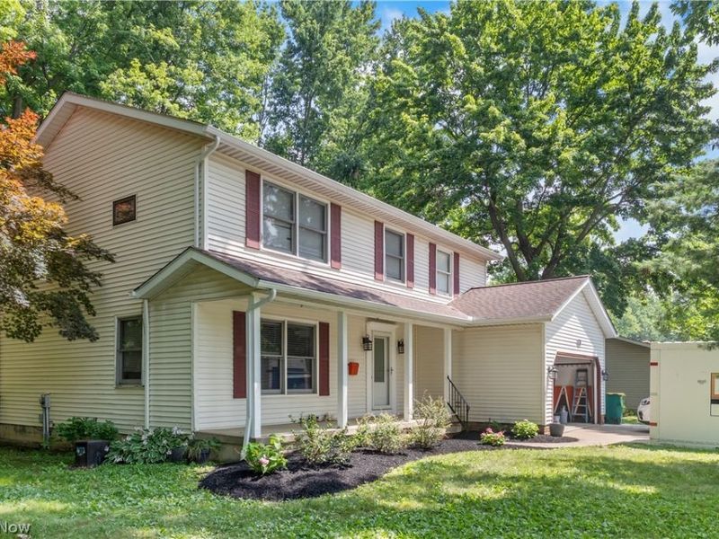 8121 Yorkshire Drive, Mentor, OH 44060 Photo 2