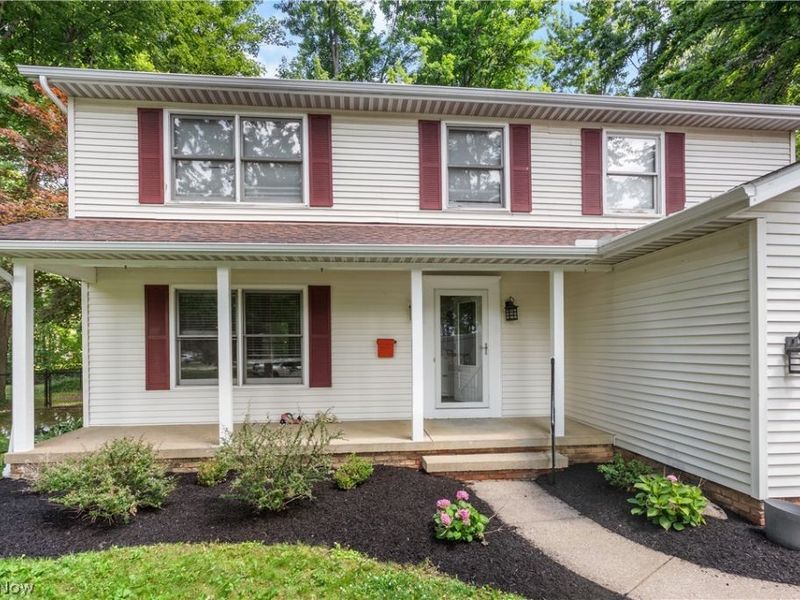 8121 Yorkshire Drive, Mentor, OH 44060 Photo 3