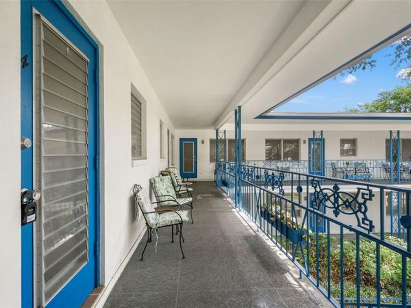 800 BEACH DRIVE NE, Unit 10, ST PETERSBURG, FL 33701
