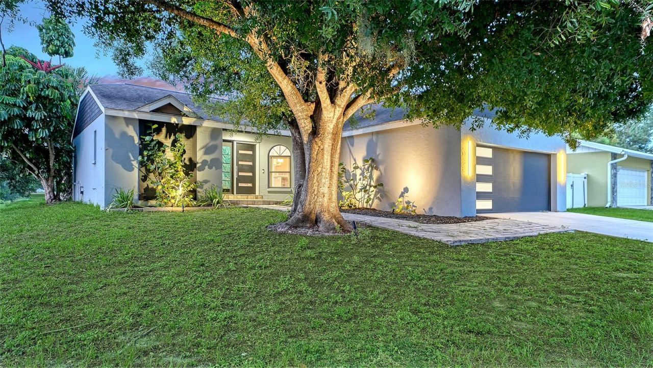 2481 S Scarlet Oak Court, Sarasota, FL 34232 Photo