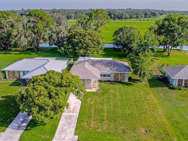 7208 HONEYSUCKLE DRIVE , SEBRING, FL 33876