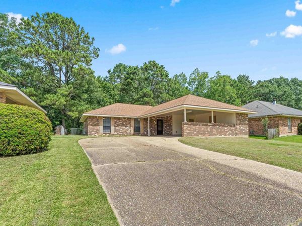 11571 Flamingo Dr, Baton Rouge, LA 70814