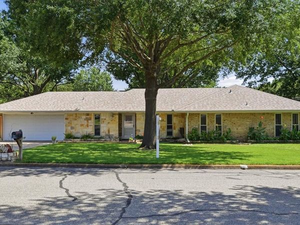 503 Mockingbird Street, Bonham, TX 75418