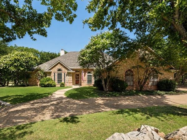 222 Hart Court, Runaway Bay, TX 76426