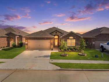 6220 Blacksmith Avenue, Fort Worth, TX 76179