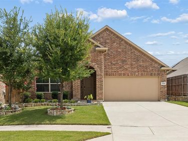 3908 Crater Circle, Fort Worth, TX 76137
