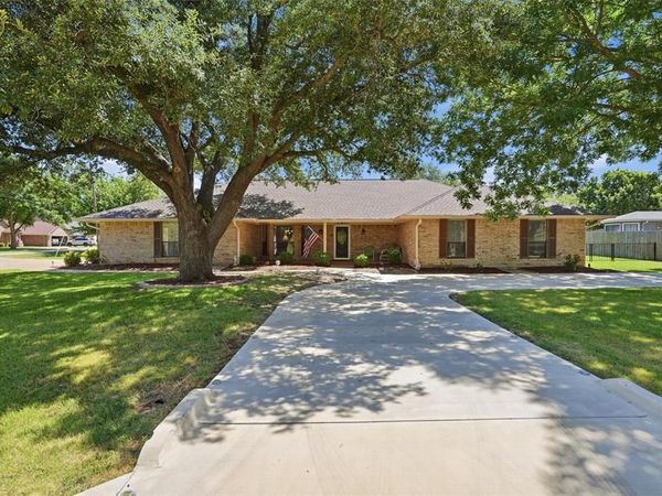 5711 Cortez Drive, Granbury, TX 76049