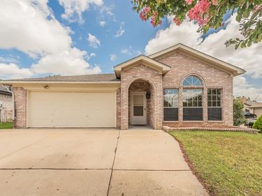 10212 Brea Canyon Road, Fort Worth, TX 76108