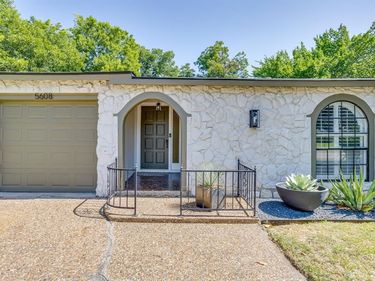 5608 Odom Avenue, Fort Worth, TX 76114