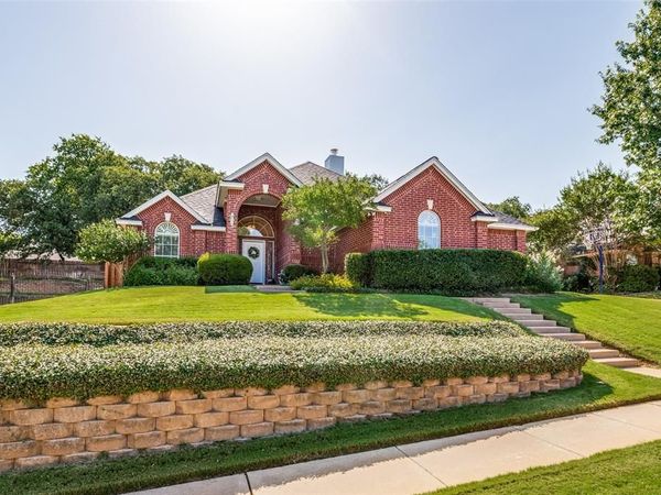 3921 Parker Oaks Drive, Arlington, TX 76016