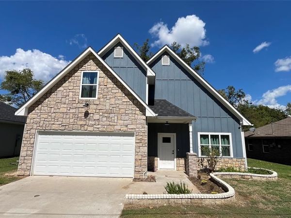 206 Beckham Street W, Sulphur Springs, TX 75482