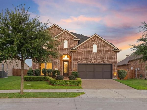 817 Winehart Street, Lewisville, TX 75056