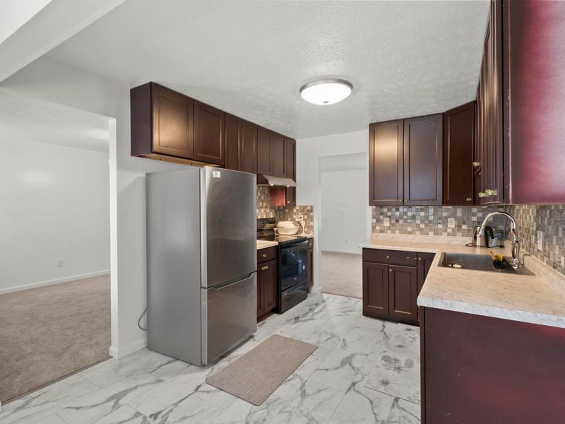1408 Cider Mill Court, Columbus, OH 43204 Photo 6