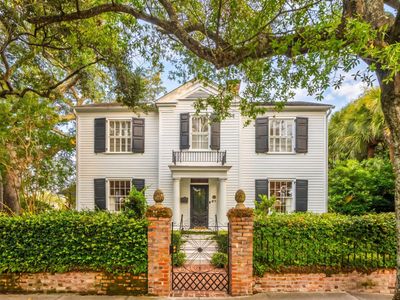 67 S Battery Street, Charleston, SC 29401