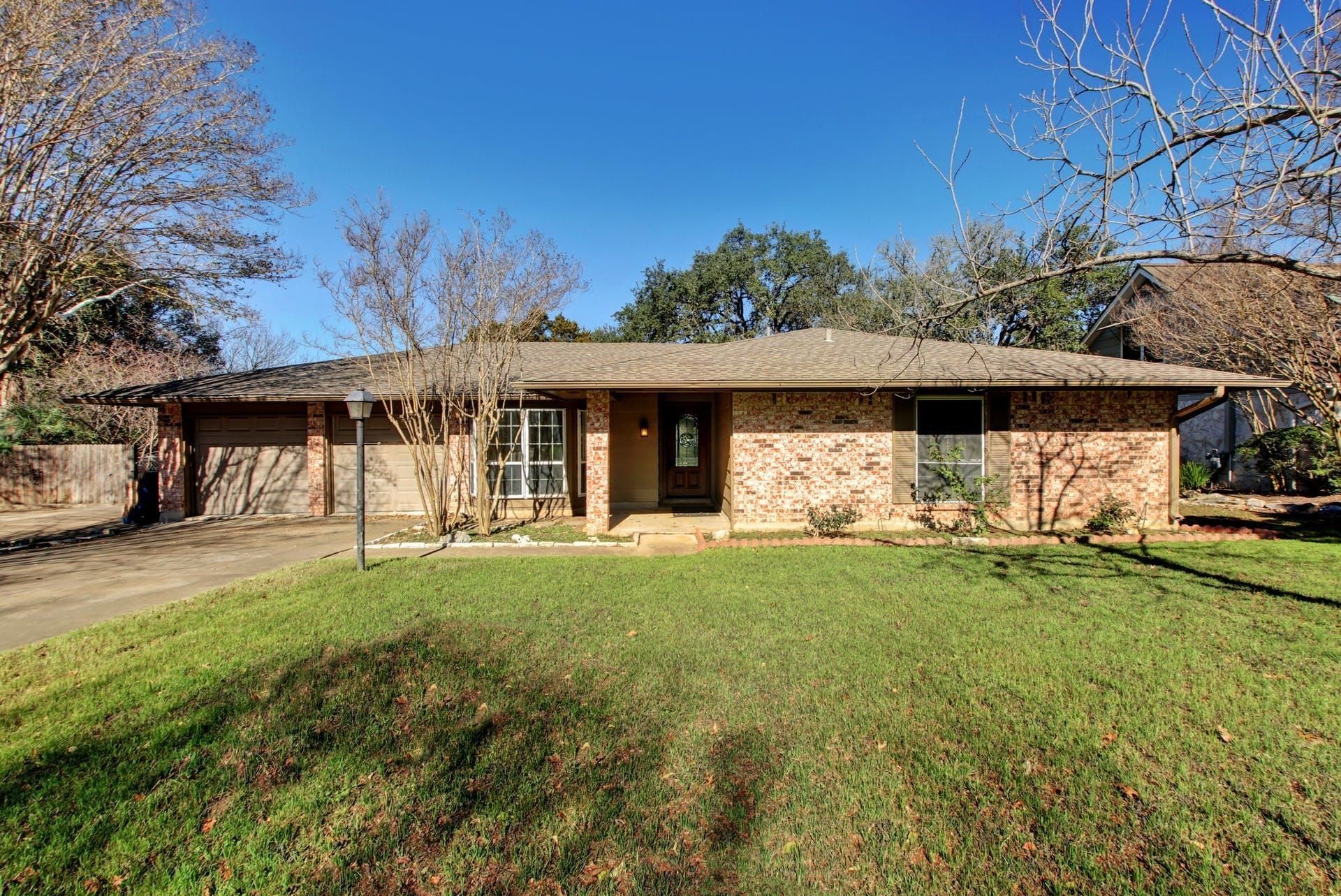 2306 Forest Bend Dr, Austin, TX 78704 Main Photo