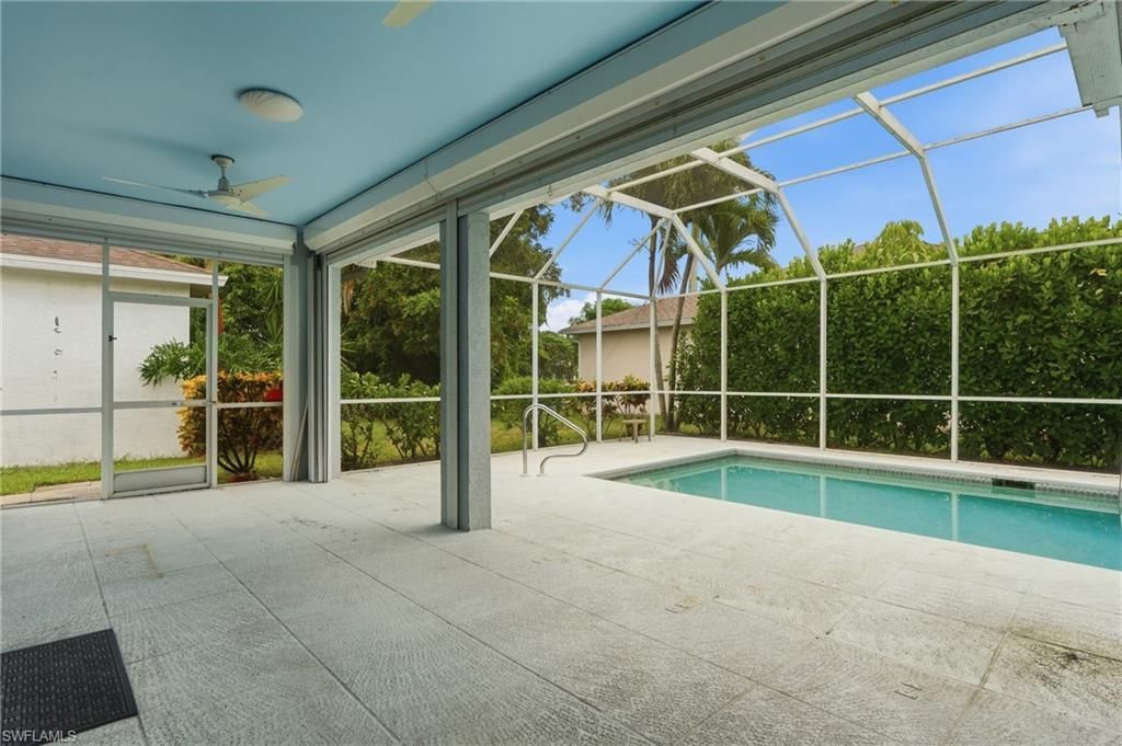 295 Stanhope Cir, Naples, FL 34104 Photo