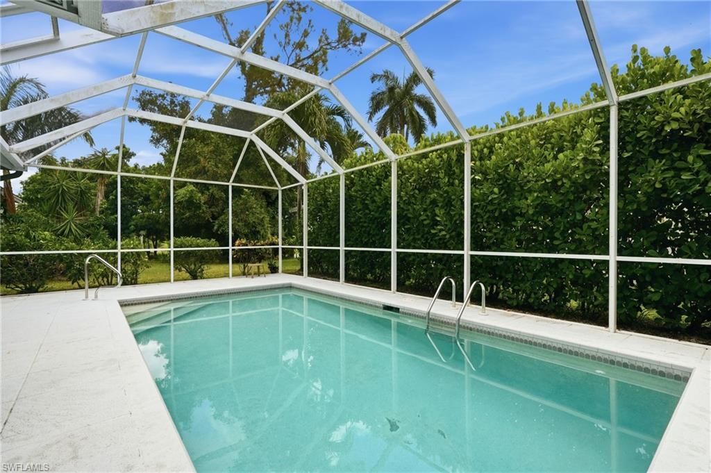 295 Stanhope Cir, Naples, FL 34104 Photo