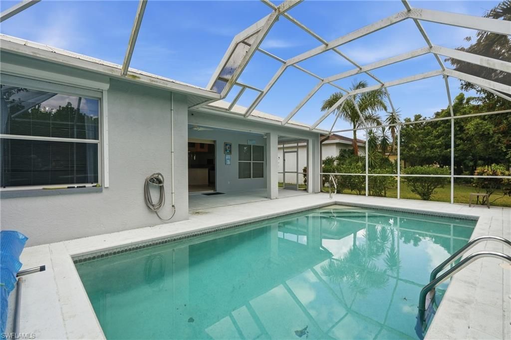 295 Stanhope Cir, Naples, FL 34104 Photo