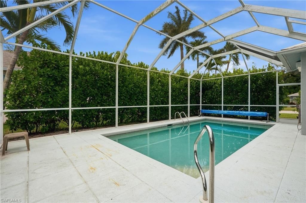 295 Stanhope Cir, Naples, FL 34104 Photo