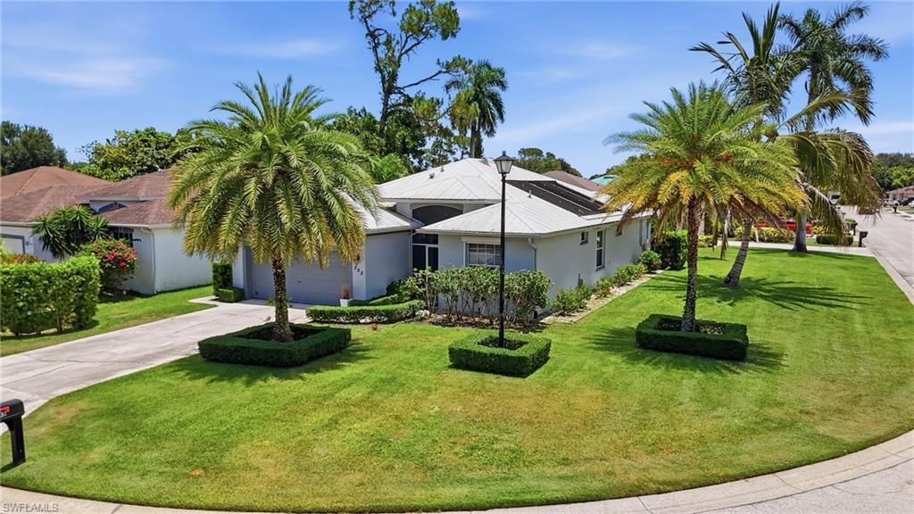 295 Stanhope Cir, Naples, FL 34104 Photo