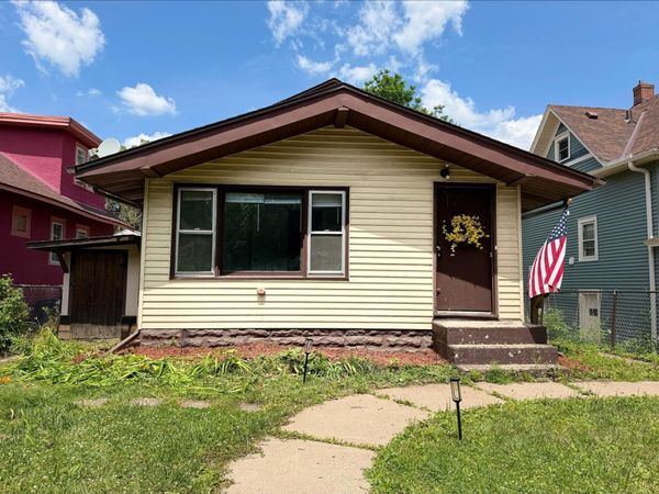 1173 Mclean Avenue , Saint Paul, MN 55106