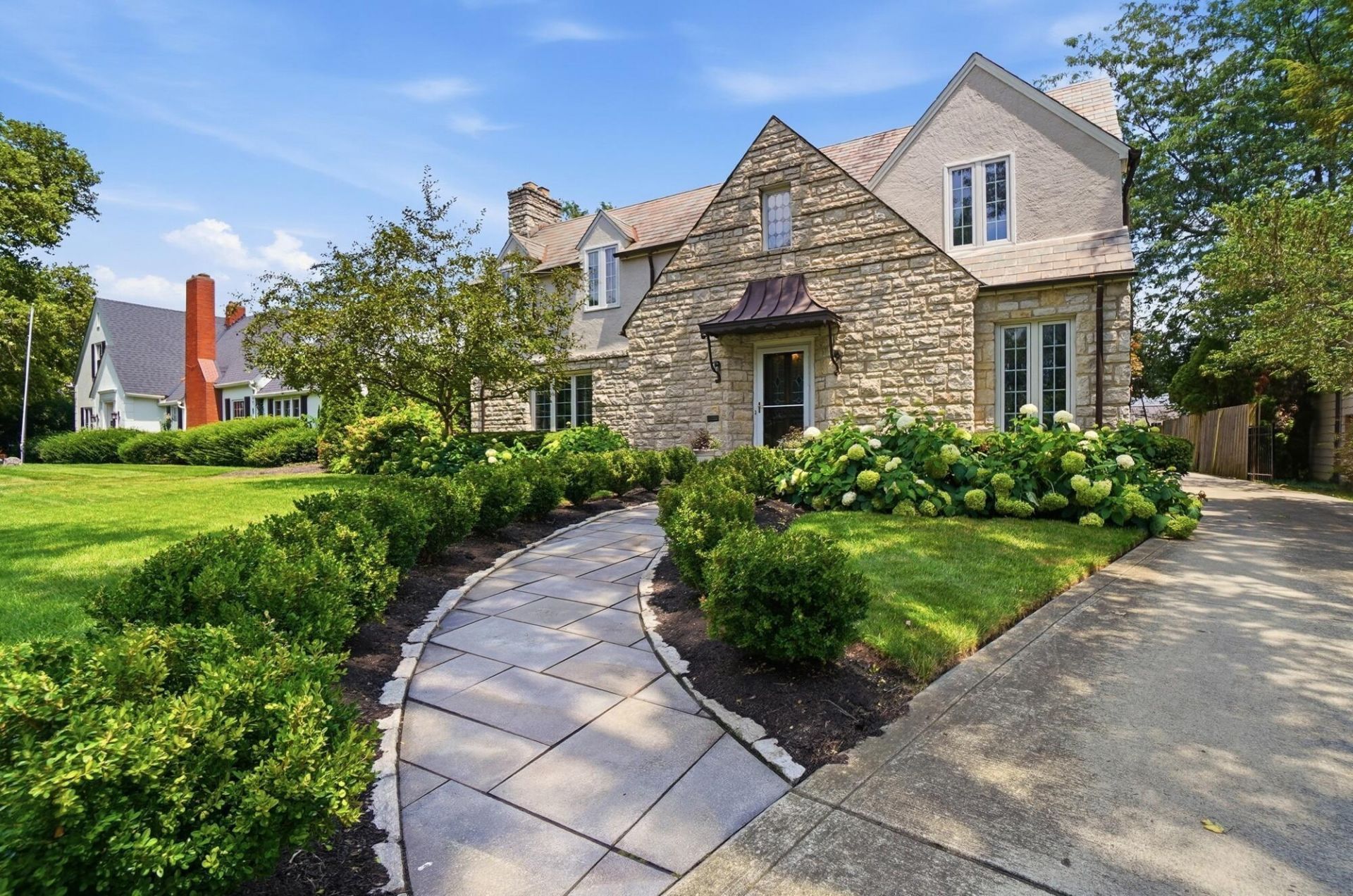 2656 Tremont Road, Upper Arlington, OH 43221 Main Photo