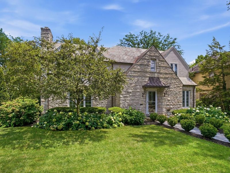 2656 Tremont Road, Upper Arlington, OH 43221 Photo 2