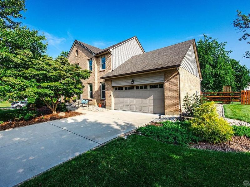 7062 Gregory Creek Lane, West Chester, OH 45069 Photo 2