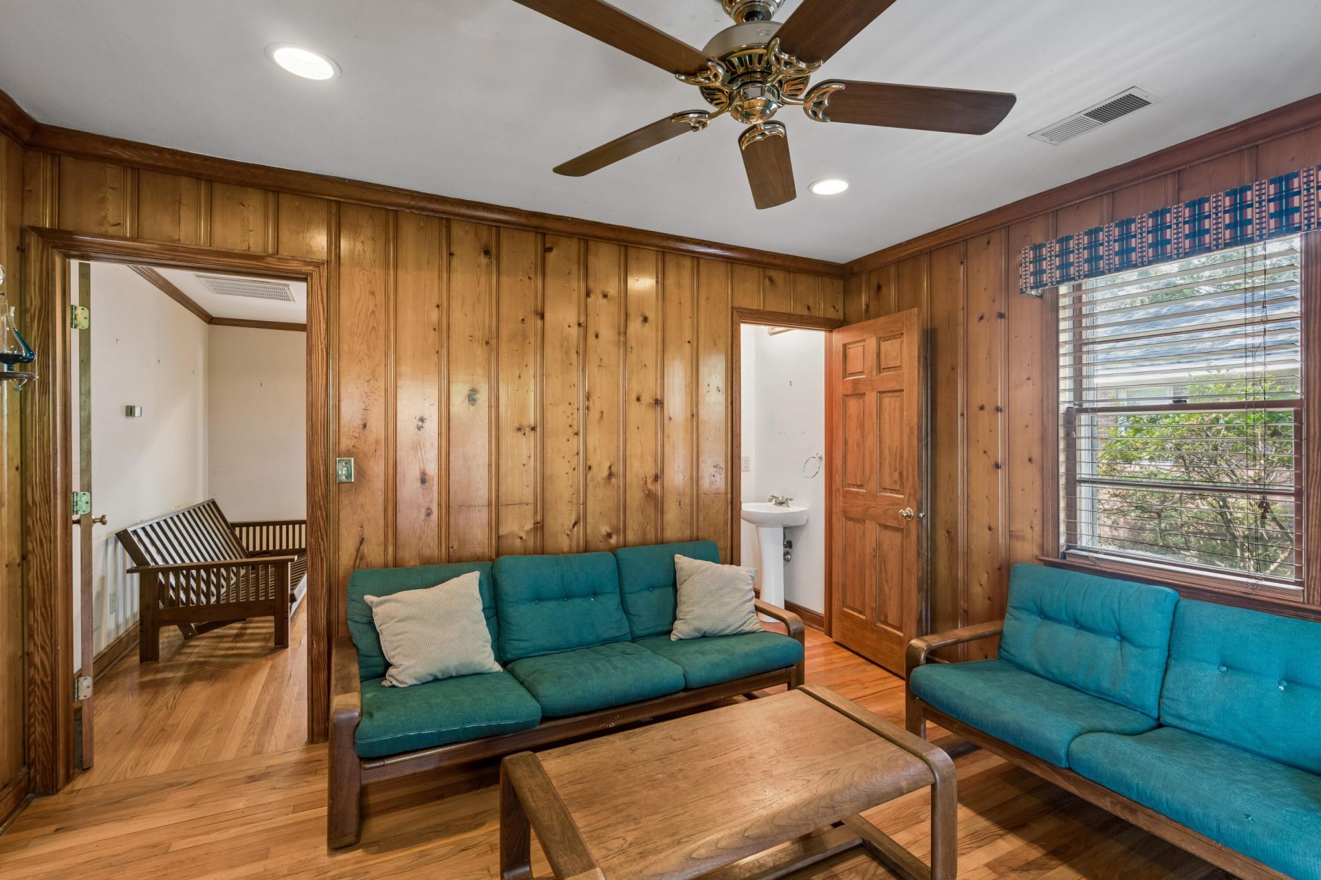 140 Chadwick Drive Photo 18
