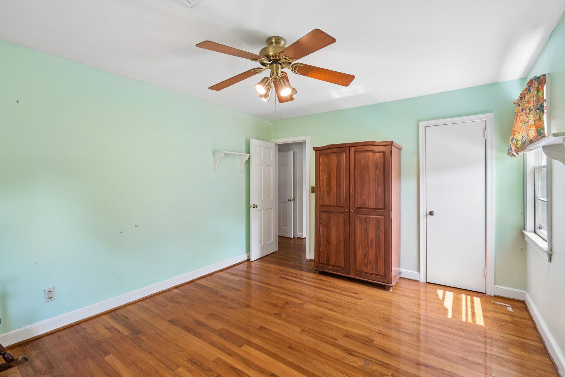 140 Chadwick Drive Photo 24
