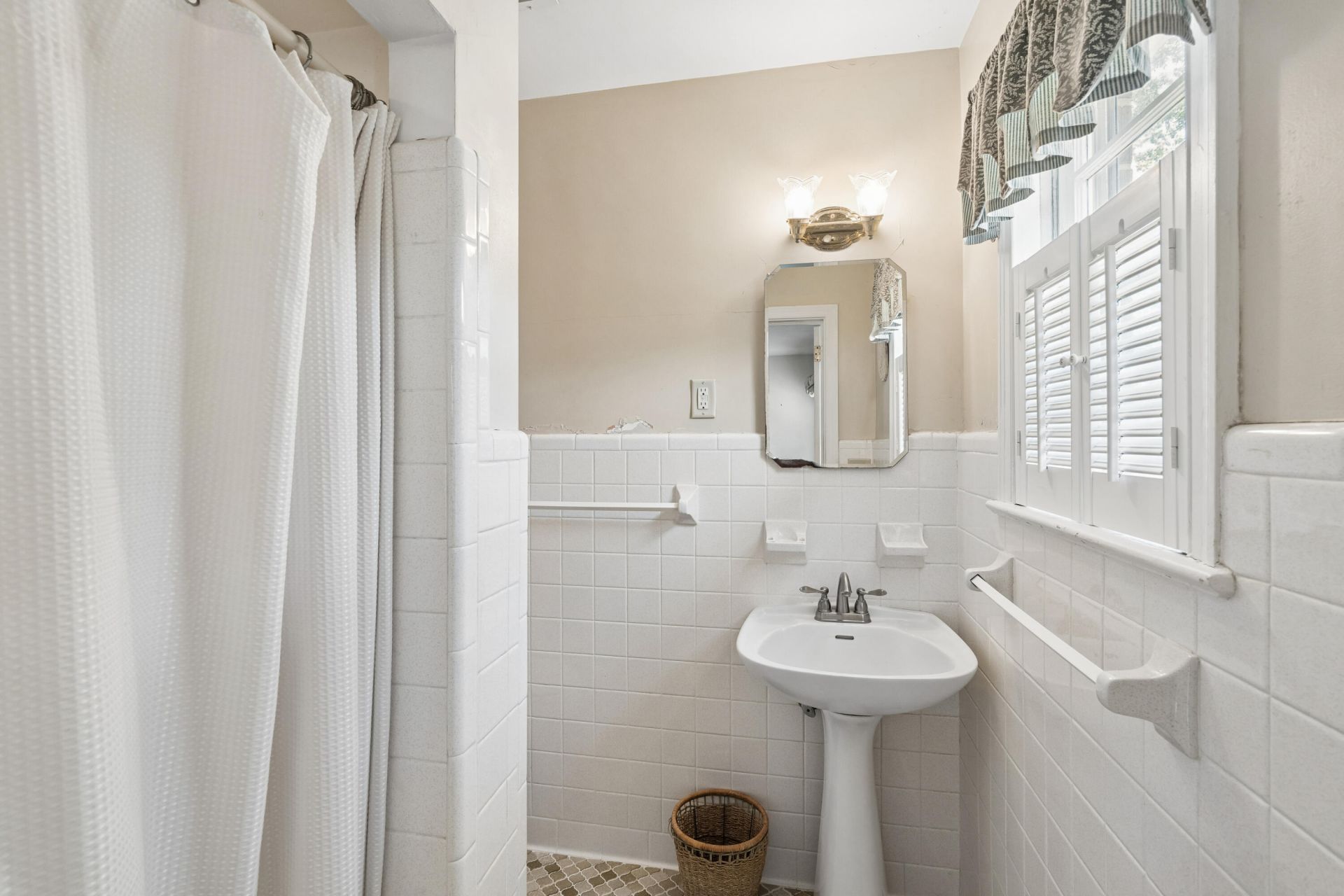 140 Chadwick Drive Photo 33