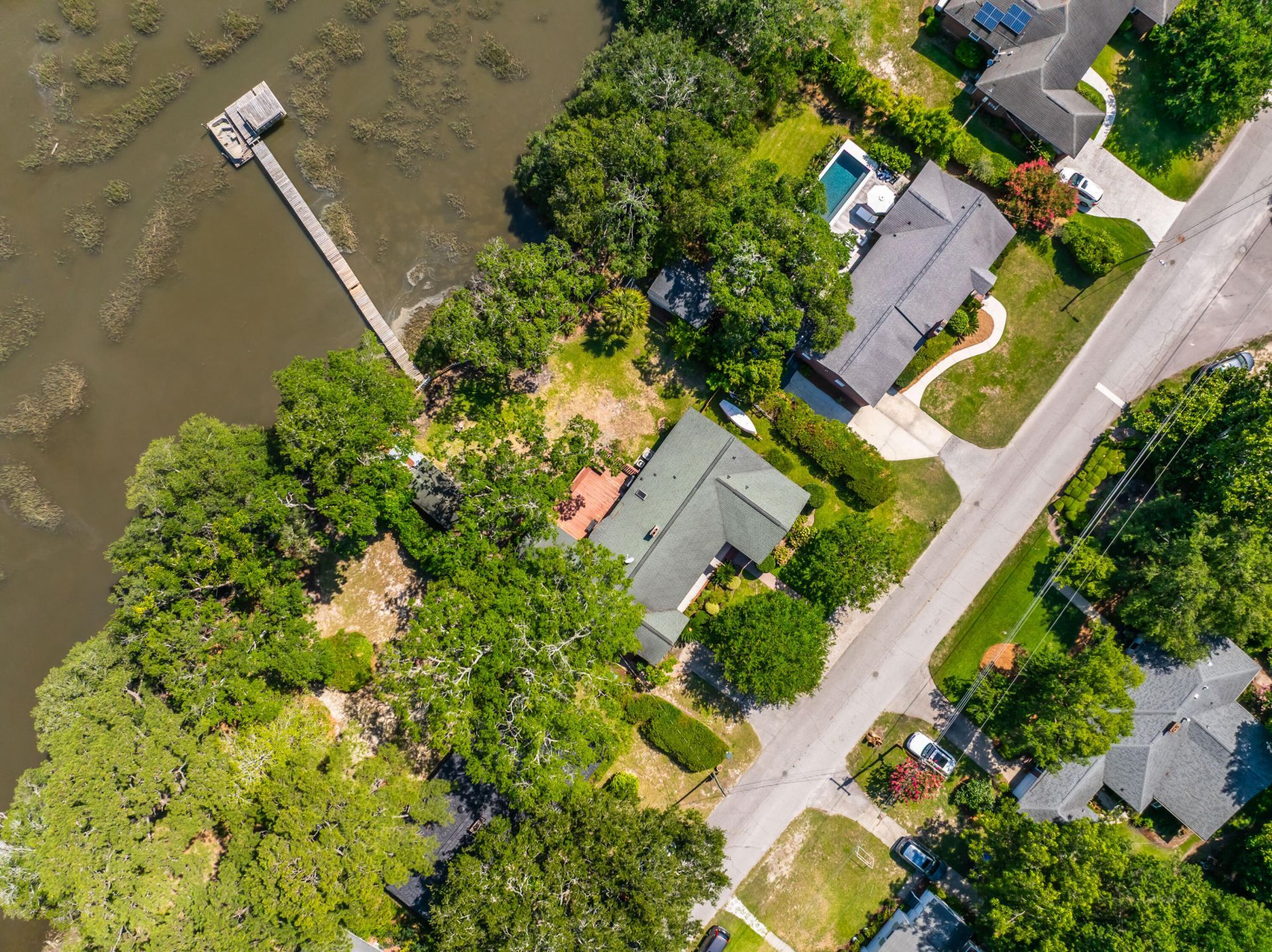 140 Chadwick Drive Photo 4