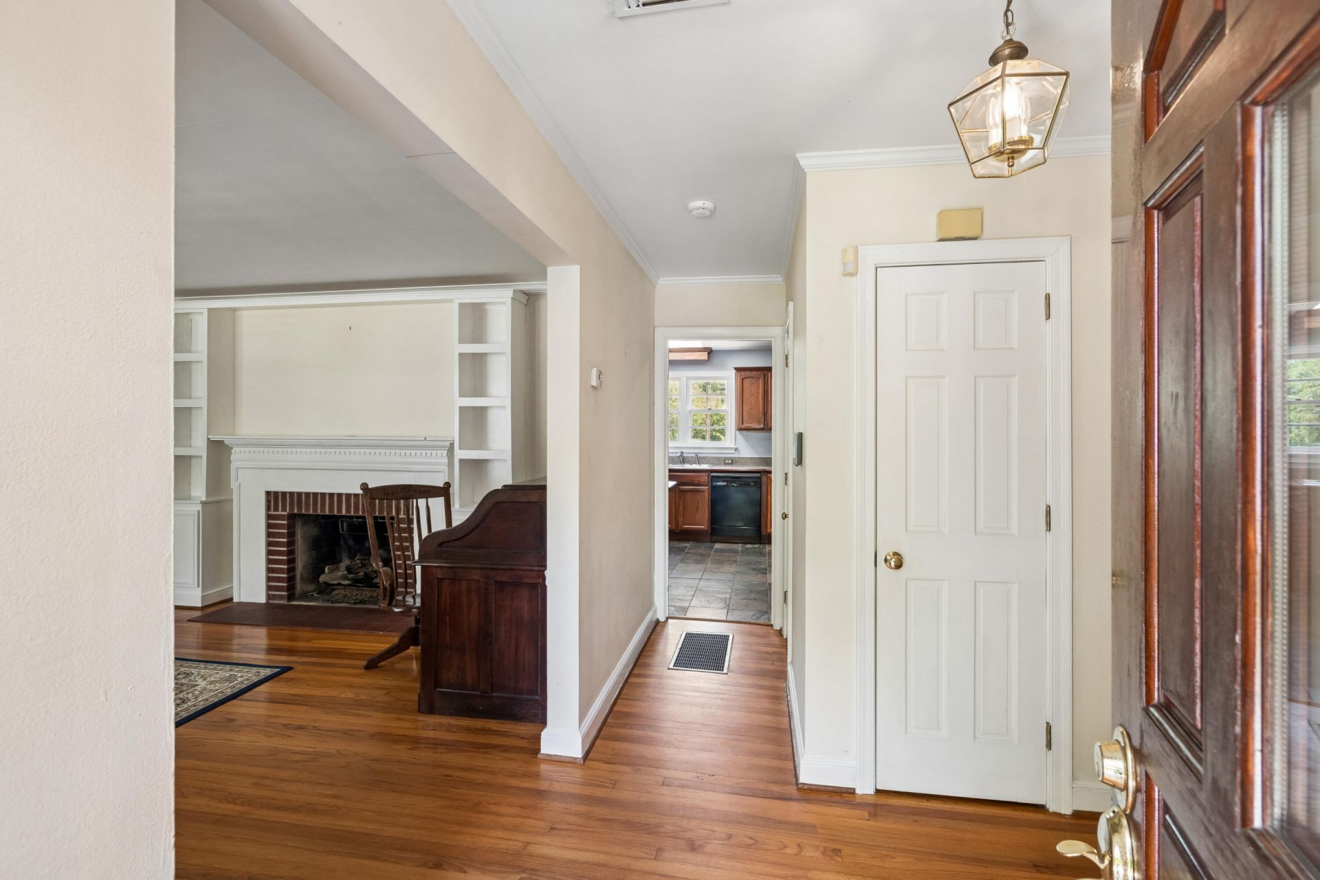 140 Chadwick Drive Photo 5