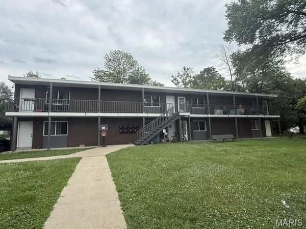 919 Mulberry Street , Highland, IL 62249