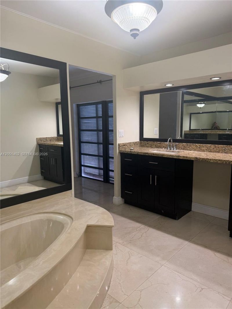 16100 Kilmarnock Dr , Miami Lakes, FL 33014 Photo
