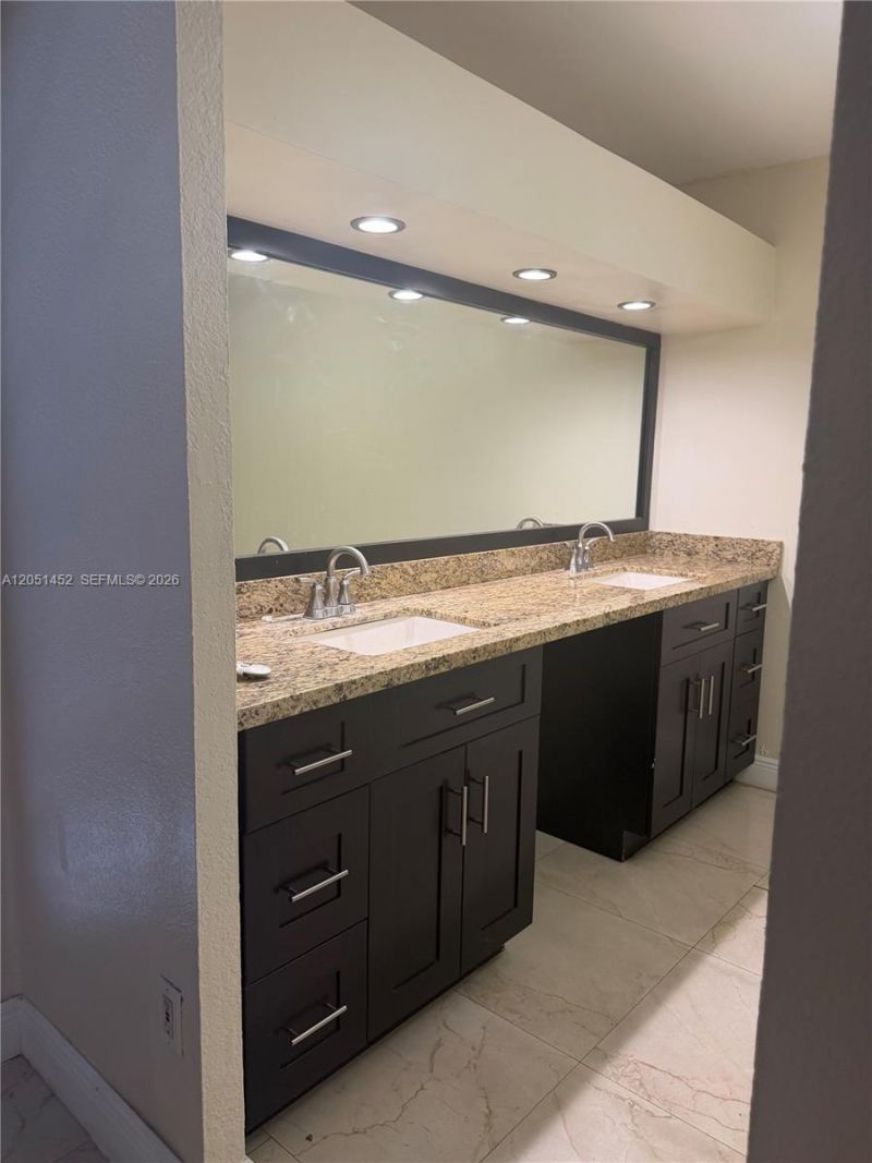 16100 Kilmarnock Dr , Miami Lakes, FL 33014 Photo