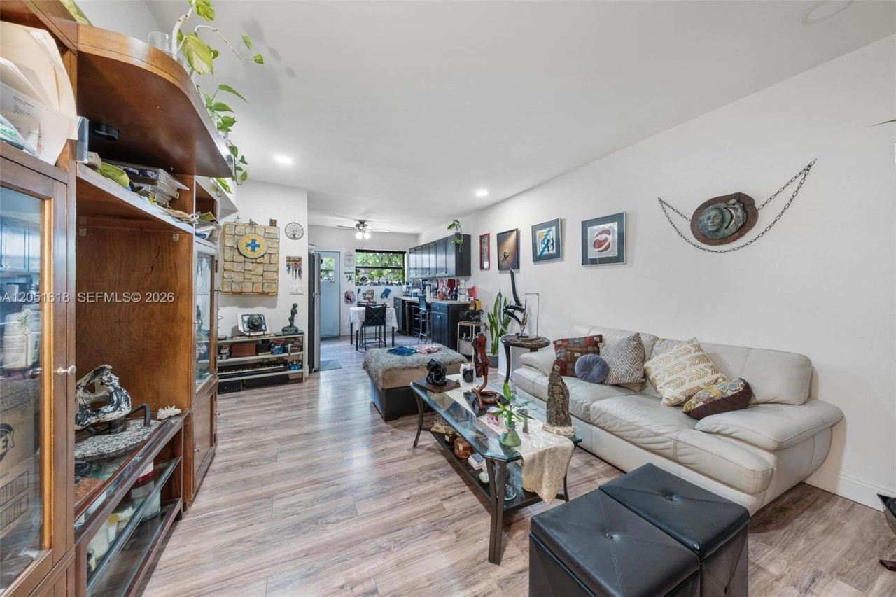 740 NW 135 St, North Miami, FL 33168 Photo