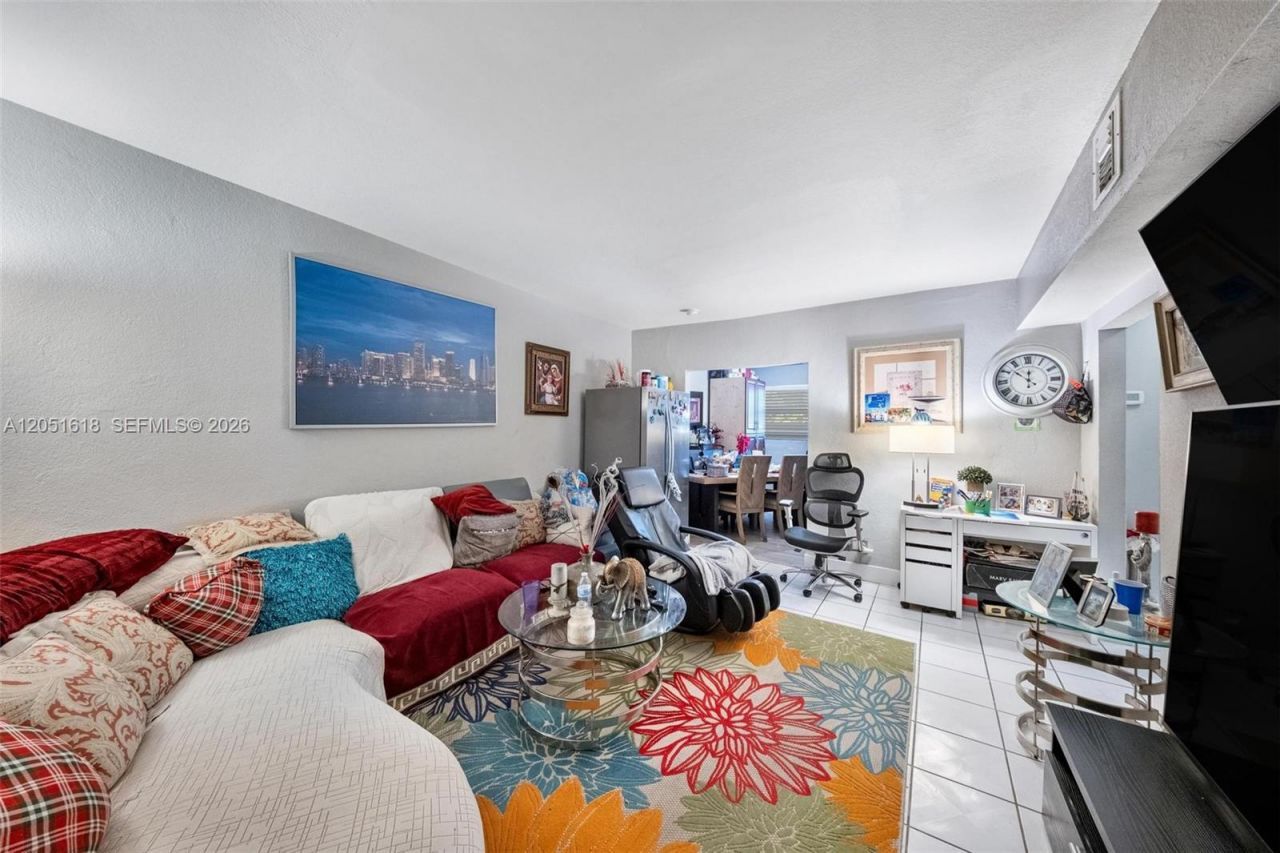 740 NW 135 St, North Miami, FL 33168 Photo