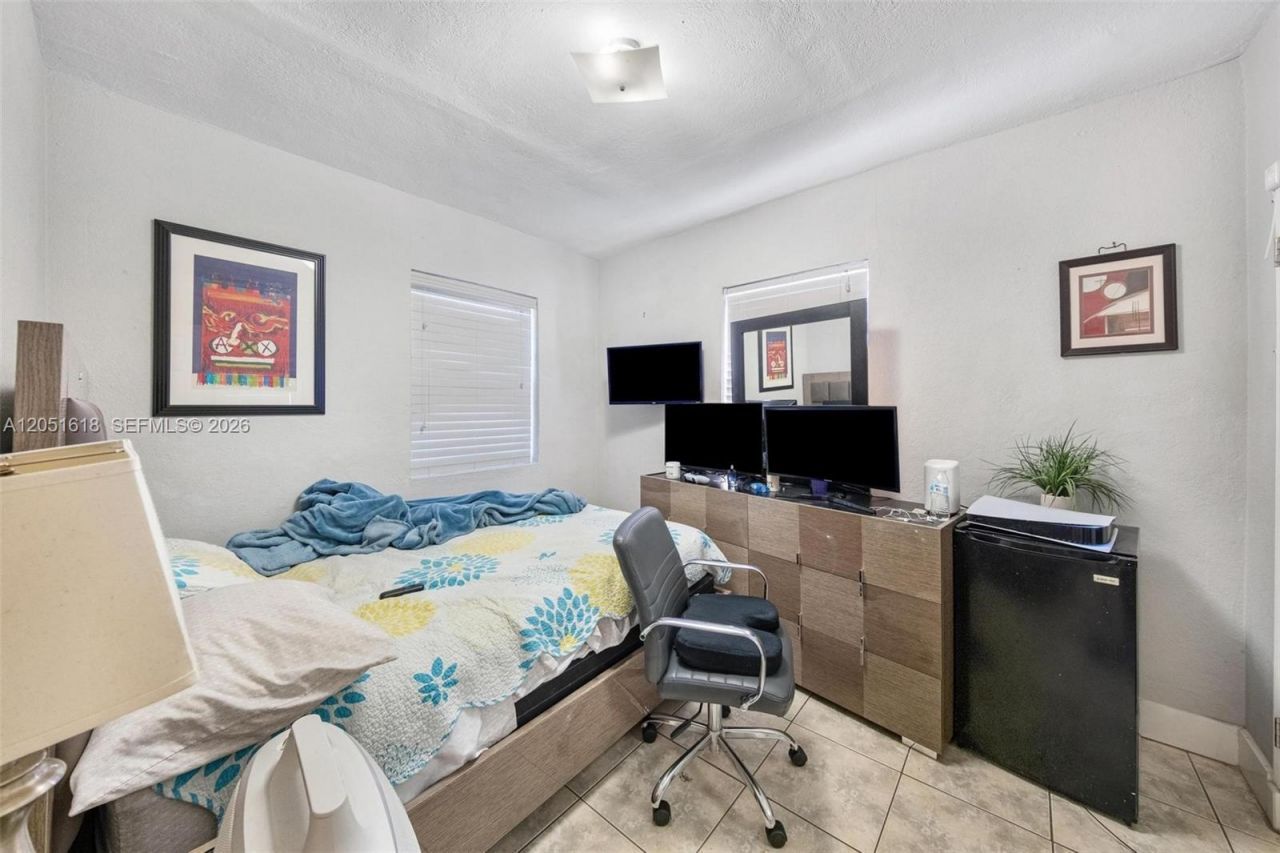 740 NW 135 St, North Miami, FL 33168 Photo