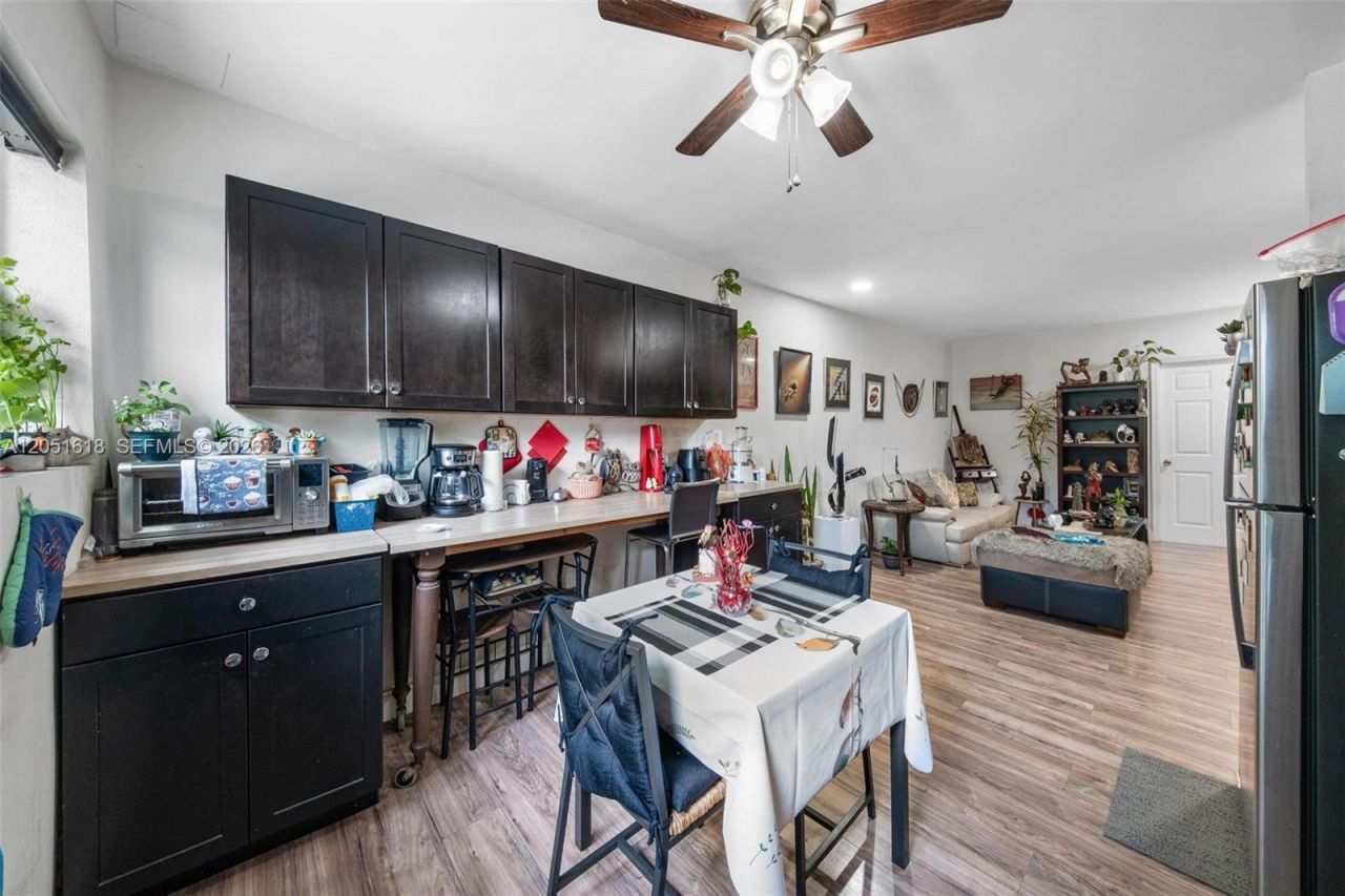 740 NW 135 St, North Miami, FL 33168 Photo
