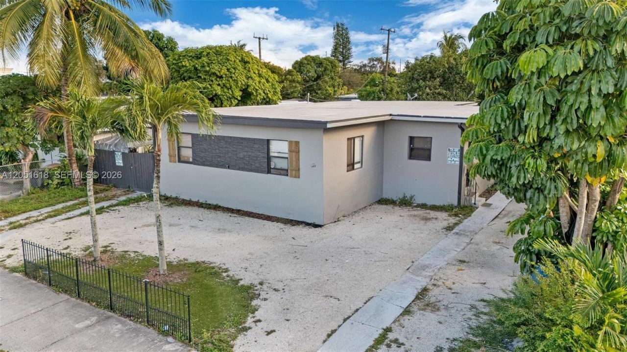 740 NW 135 St, North Miami, FL 33168 Photo
