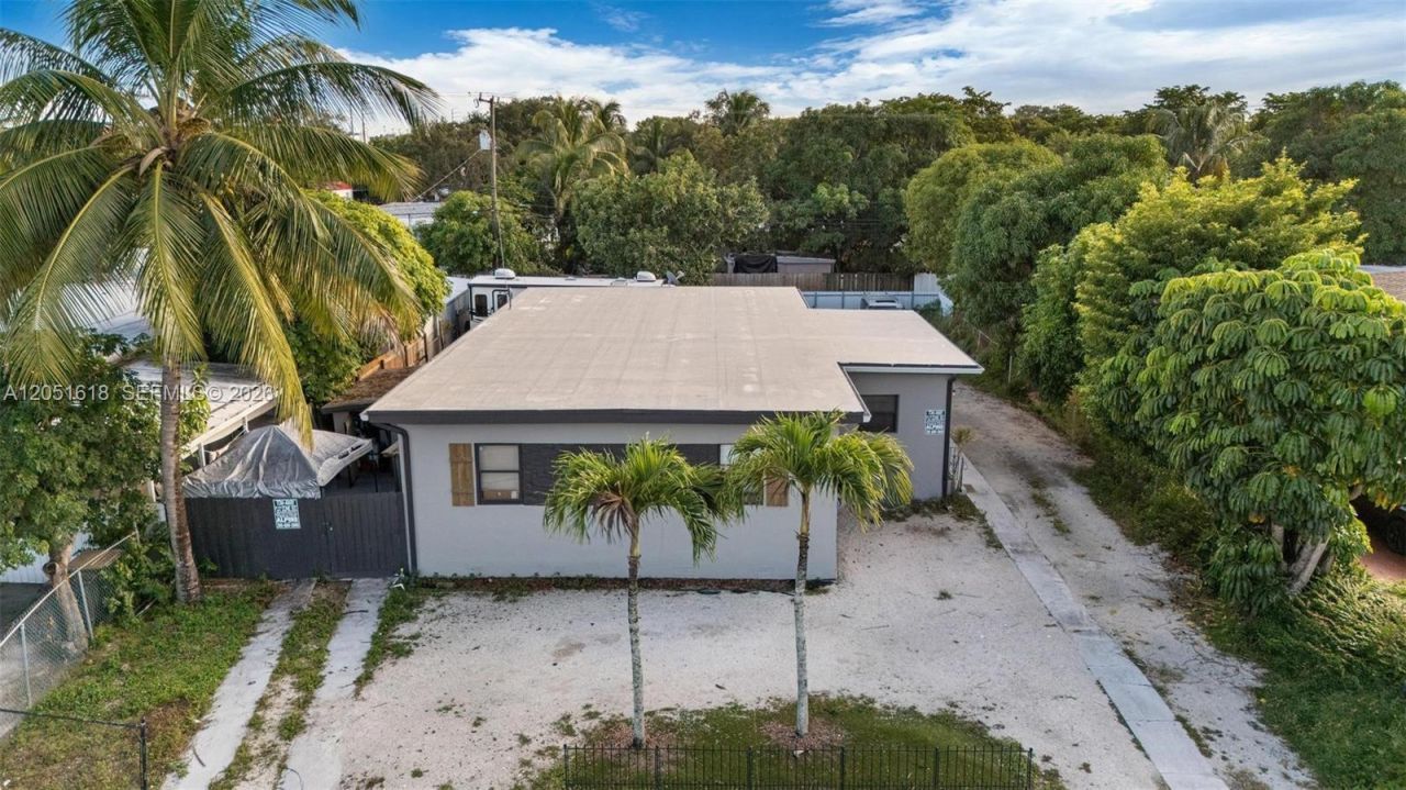 740 NW 135 St, North Miami, FL 33168 Photo