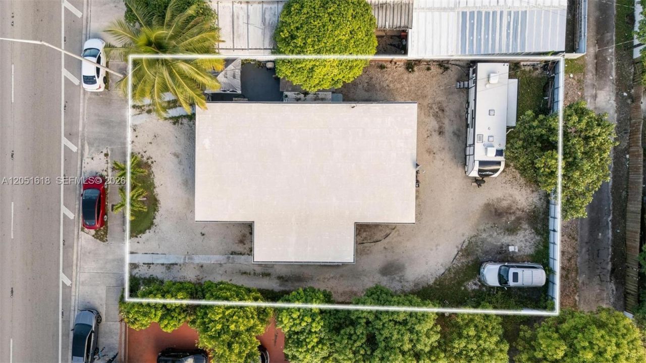 740 NW 135 St, North Miami, FL 33168 Photo