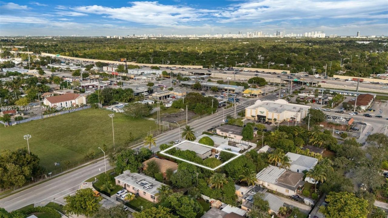 740 NW 135 St, North Miami, FL 33168 Photo