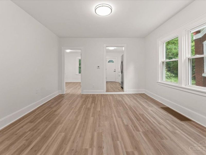2011 Highland Avenue, Cincinnati, OH 45219 Photo 6